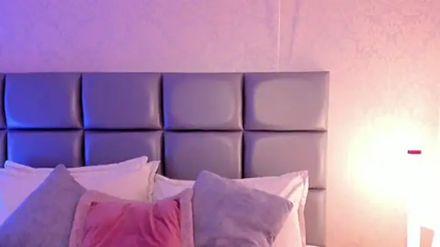 SpicySugar  online show from April 5, 8:04 pm