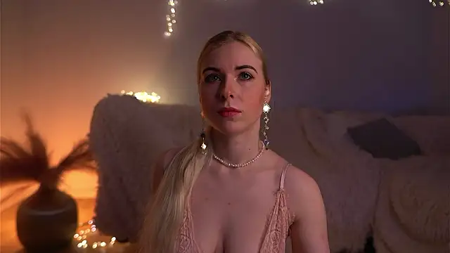 lorrie love story online show from March 22, 10:50 am