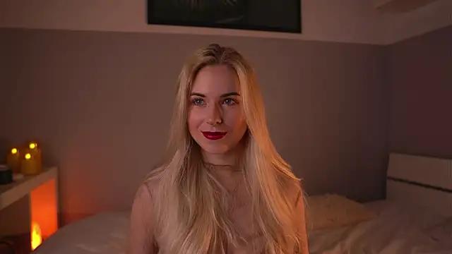 Snapshot of lorrie_love_story chatting on May 10, 11:36 am lorrie love story online show from May 10, 11:36 am