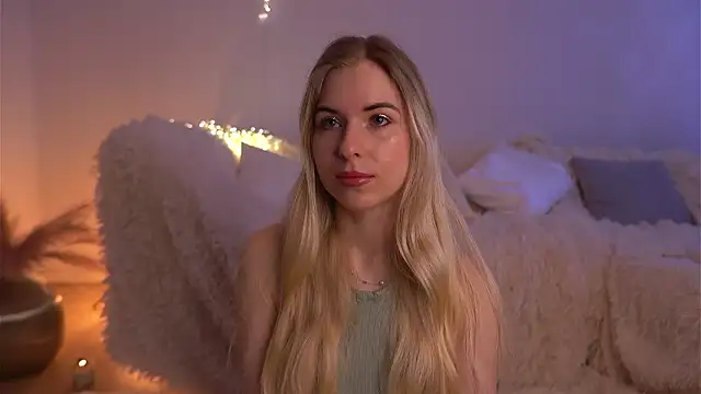 lorrie love story online show from March 15, 11:06 am