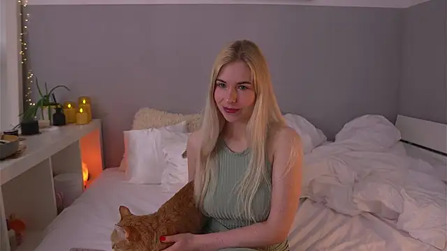 lorrie love story online show from April 24, 9:44 am