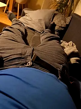 OdinWolf1990 online show from December 3, 3:22 pm