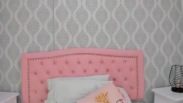 martina rivera  online show from October 12, 12:39 pm