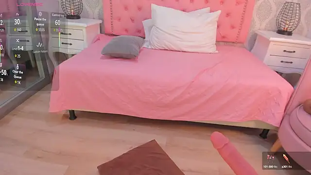 martina rivera  online show from October 6, 12:50 pm