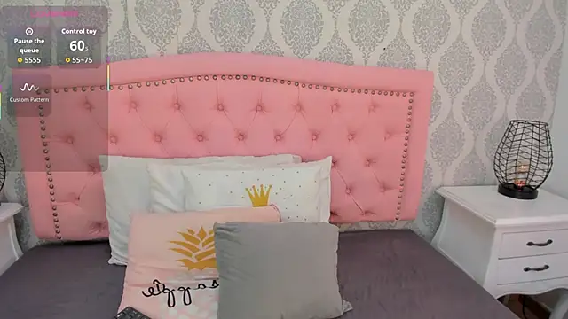 martina rivera  online show from October 15, 12:13 pm