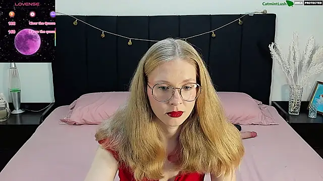 Snapshot of CatmintLush chatting on July 10, 11:38 pm CatmintLush online show from July 10, 11:38 pm