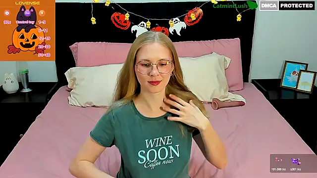 CatmintLush online show from November 2, 11:43 pm