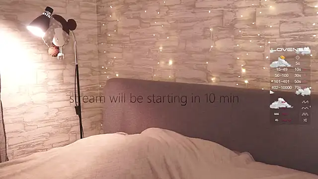 Snapshot of ___art chatting on December 10, 5:33 pm    art online show from December 10, 5:33 pm