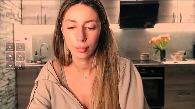 Snapshot of ___art chatting on March 10, 7:18 pm    art online show from March 10, 7:18 pm