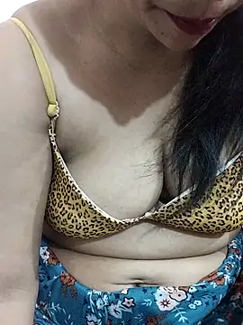 Urmila bhabhii online show from May 25, 4:23 am