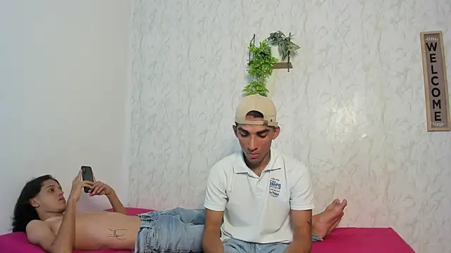 Snapshot of jony_honey chatting on June 9, 11:44 am jony honey online show from June 9, 11:44 am