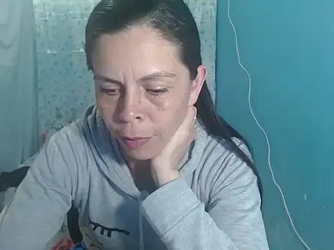 Snapshot of Marilyn_xxxx chatting on December 19, 11:29 pm Marilyn xxxx online show from December 19, 11:29 pm