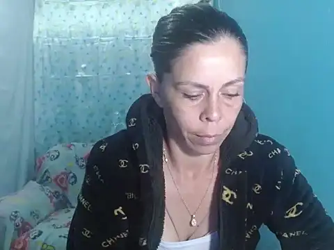 Snapshot of Marilyn_xxxx chatting on January 5, 5:27 pm Marilyn xxxx online show from January 5, 5:27 pm