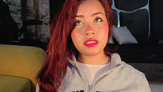 Snapshot of Estrella05_ chatting on September 12, 4:56 am Estrella05 online show from September 12, 4:56 am