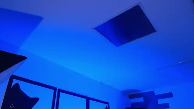 VictoriaMontero30000 online show from March 18, 5:47 pm