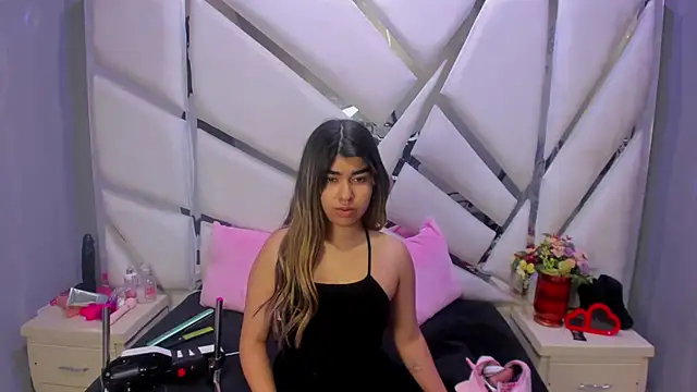 NahomiConnor  online show from September 26, 1:18 pm