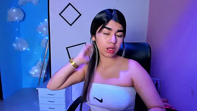 NahomiConnor  online show from September 19, 1:15 pm