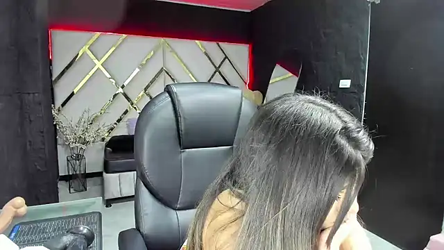 NahomiConnor  online show from March 27, 8:37 am