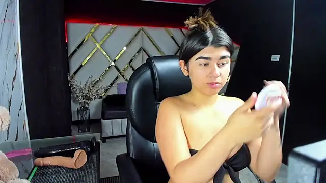 NahomiConnor  online show from March 27, 3:37 am