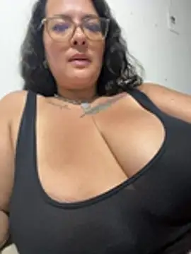 KarllaWalker online show from May 27, 1:57 am