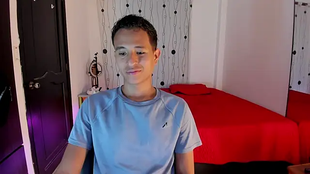 Snapshot of alessandro_wizard chatting on February 26, 1:46 am alessandro wizard online show from February 26, 1:46 am