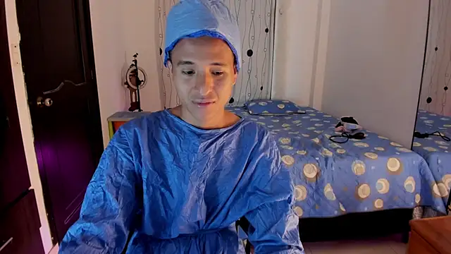 Snapshot of alessandro_wizard chatting on February 13, 9:27 pm alessandro wizard online show from February 13, 9:27 pm