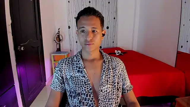 Snapshot of alessandro_wizard chatting on February 22, 3:23 am alessandro wizard online show from February 22, 3:23 am