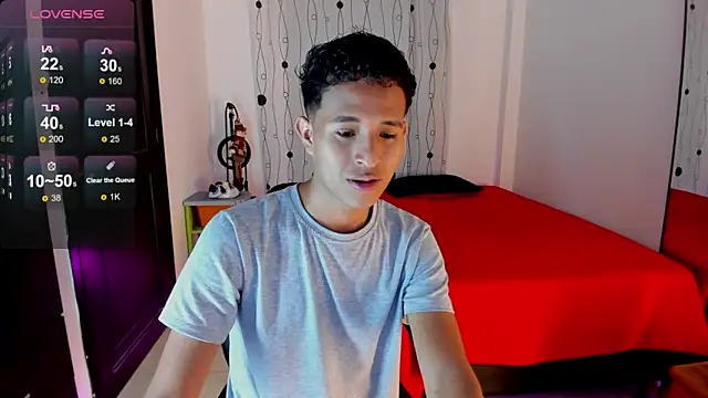 Snapshot of alessandro_wizard chatting on March 23, 12:15 am alessandro wizard online show from March 23, 12:15 am