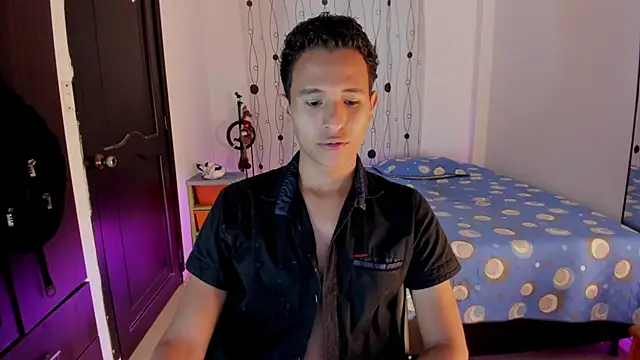 Snapshot of alessandro_wizard chatting on March 14, 9:54 pm alessandro wizard online show from March 14, 9:54 pm