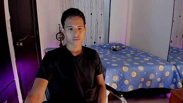 Snapshot of alessandro_wizard chatting on March 12, 9:03 pm alessandro wizard online show from March 12, 9:03 pm