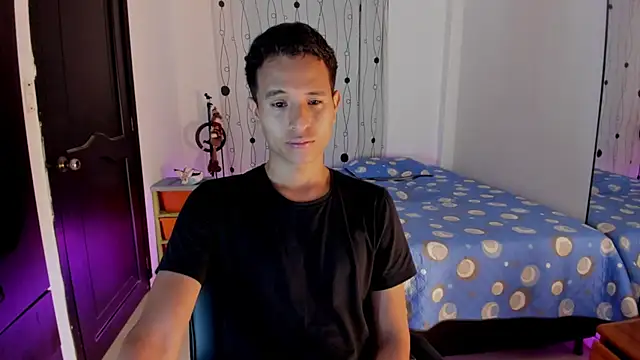 Snapshot of alessandro_wizard chatting on March 9, 11:56 pm alessandro wizard online show from March 9, 11:56 pm