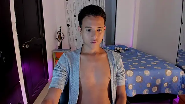 Snapshot of alessandro_wizard chatting on March 3, 10:42 pm alessandro wizard online show from March 3, 10:42 pm