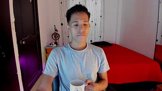 Snapshot of alessandro_wizard chatting on March 22, 2:03 pm alessandro wizard online show from March 22, 2:03 pm