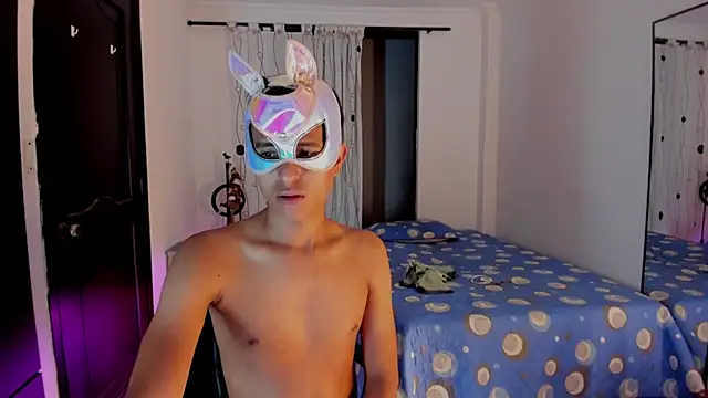 Snapshot of alessandro_wizard chatting on March 11, 1:26 am alessandro wizard online show from March 11, 1:26 am