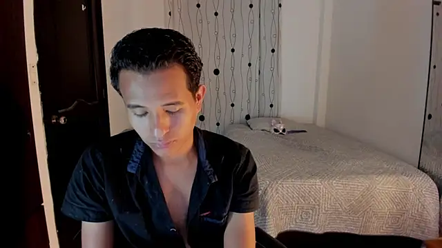 Snapshot of alessandro_wizard chatting on March 19, 10:53 pm alessandro wizard online show from March 19, 10:53 pm