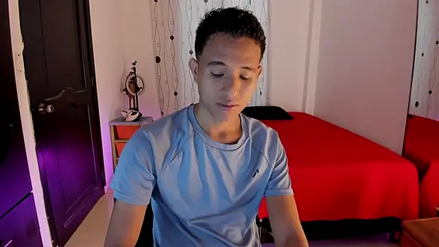 Snapshot of alessandro_wizard chatting on February 18, 3:41 pm alessandro wizard online show from February 18, 3:41 pm