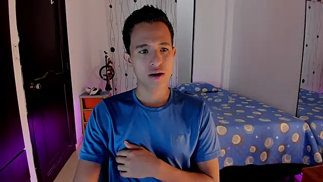 Snapshot of alessandro_wizard chatting on March 11, 1:34 pm alessandro wizard online show from March 11, 1:34 pm