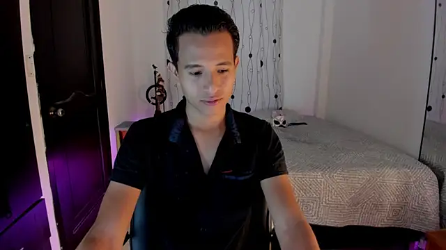 Snapshot of alessandro_wizard chatting on March 19, 1:18 pm alessandro wizard online show from March 19, 1:18 pm