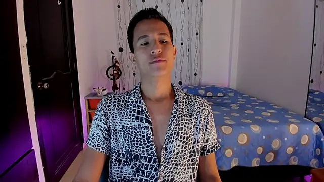 Snapshot of alessandro_wizard chatting on March 13, 1:07 pm alessandro wizard online show from March 13, 1:07 pm