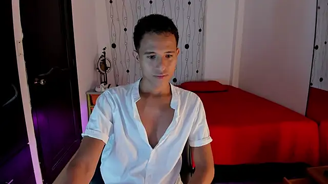 Snapshot of alessandro_wizard chatting on February 25, 7:06 pm alessandro wizard online show from February 25, 7:06 pm