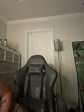 butterflybootyy online show from February 6, 1:45 am