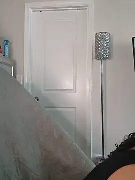 butterflybootyy online show from June 1, 12:49 pm