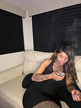 butterflybootyy online show from September 24, 2:18 am