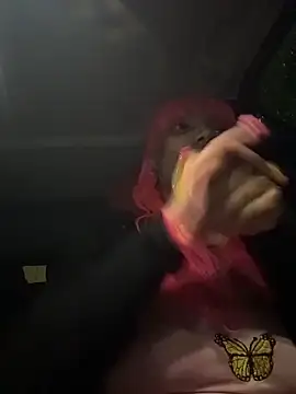 butterflybootyy online show from February 6, 11:45 pm