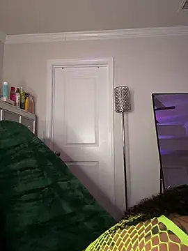 butterflybootyy online show from April 24, 1:51 am