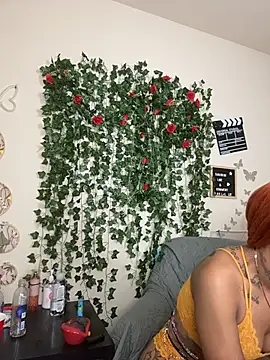 butterflybootyy online show from November 30, 9:59 pm