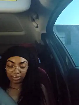 butterflybootyy online show from May 15, 11:36 pm