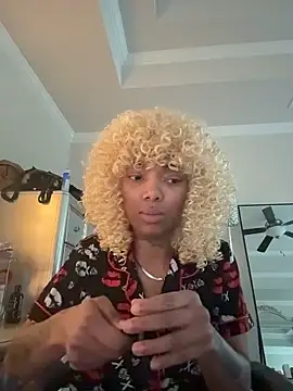 butterflybootyy online show from December 15, 1:06 pm