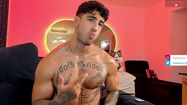 Snapshot of JACOB_MARTINS chatting on February 21, 3:23 am JACOB MARTINS online show from February 21, 3:23 am