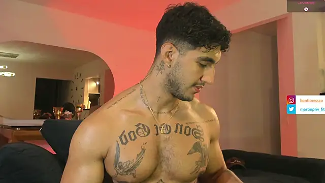 Snapshot of JACOB_MARTINS chatting on February 1, 9:00 am JACOB MARTINS online show from February 1, 9:00 am